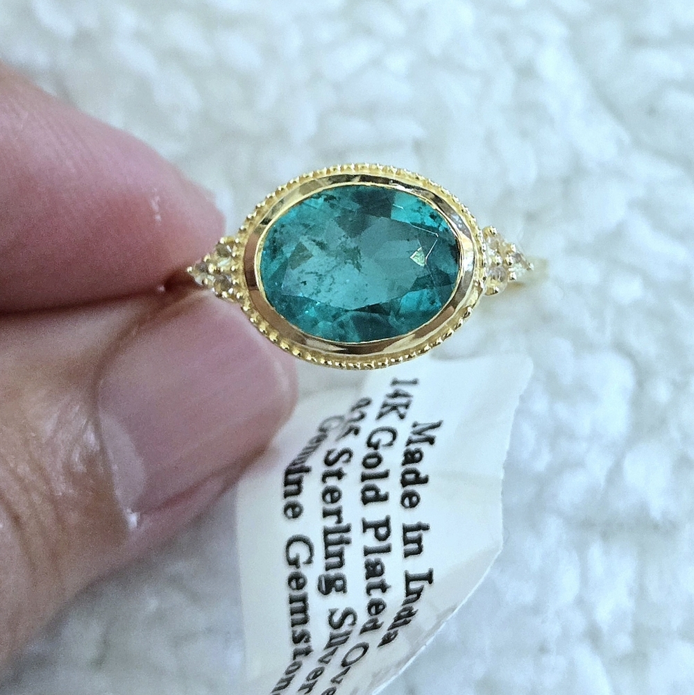 Shivam Green💚 Quartz Ellipse Ring💍 - NWT